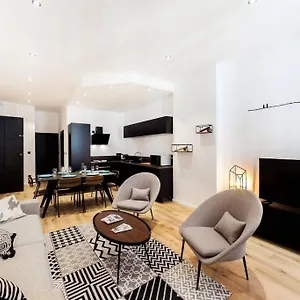 Charme Traditionnel Et Design Moderne En Plein Centre De Appartement Lyon